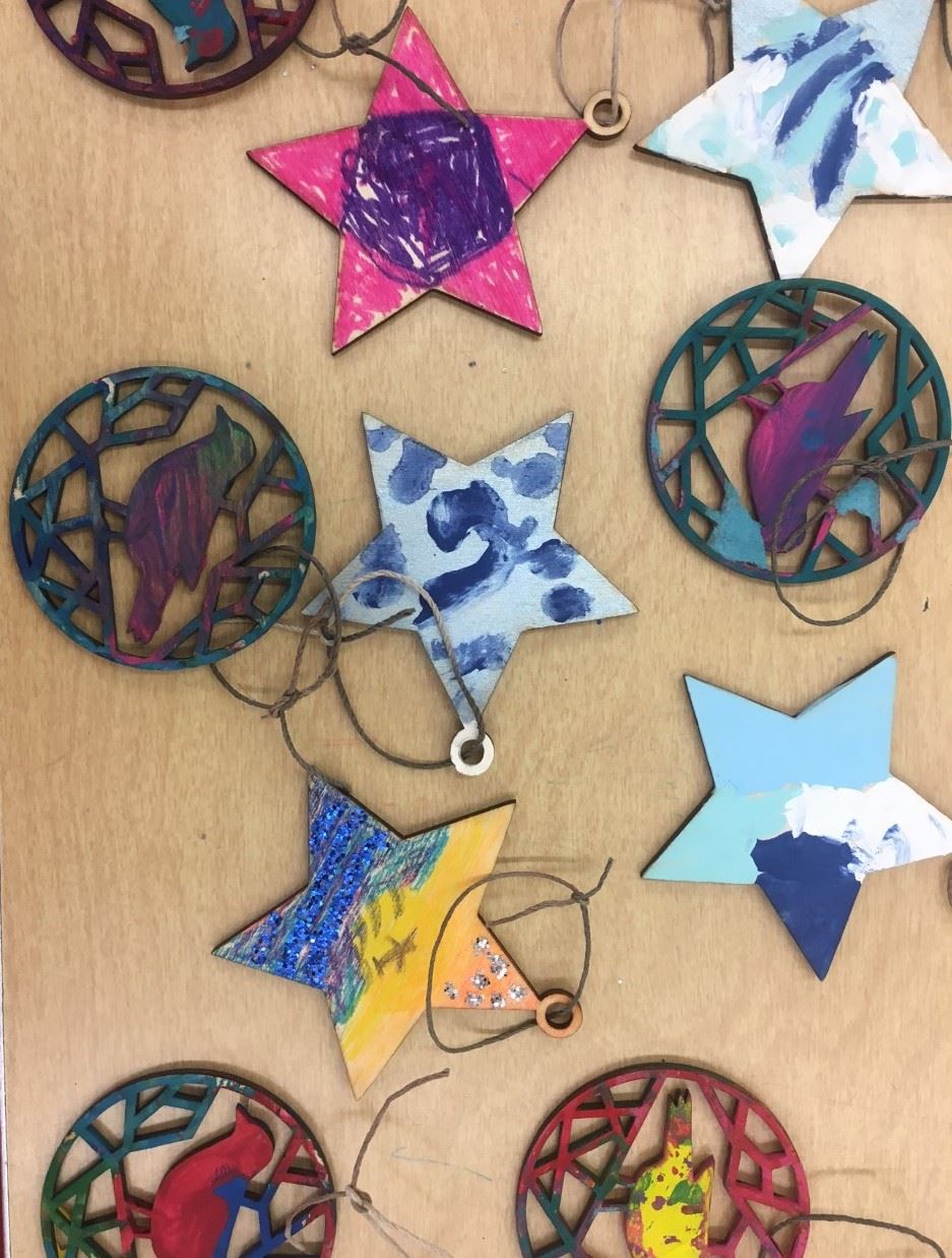  Photo of ornaments painted by MRPS students